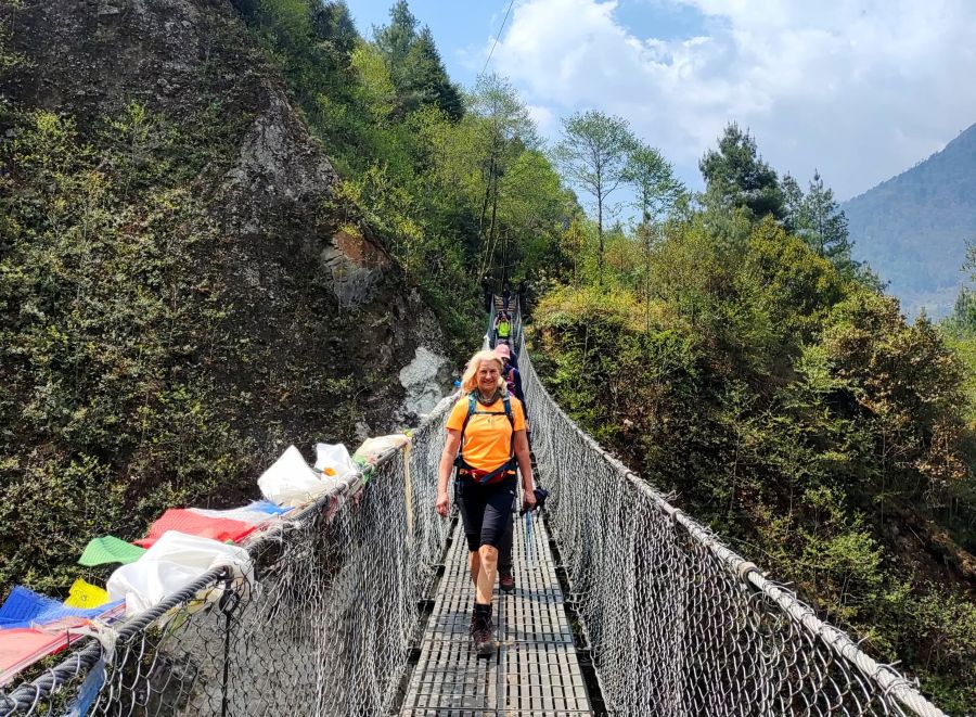 Auf der Hillary Brücke, Gokyo Tal Trekking mit geoDiscovery Tours